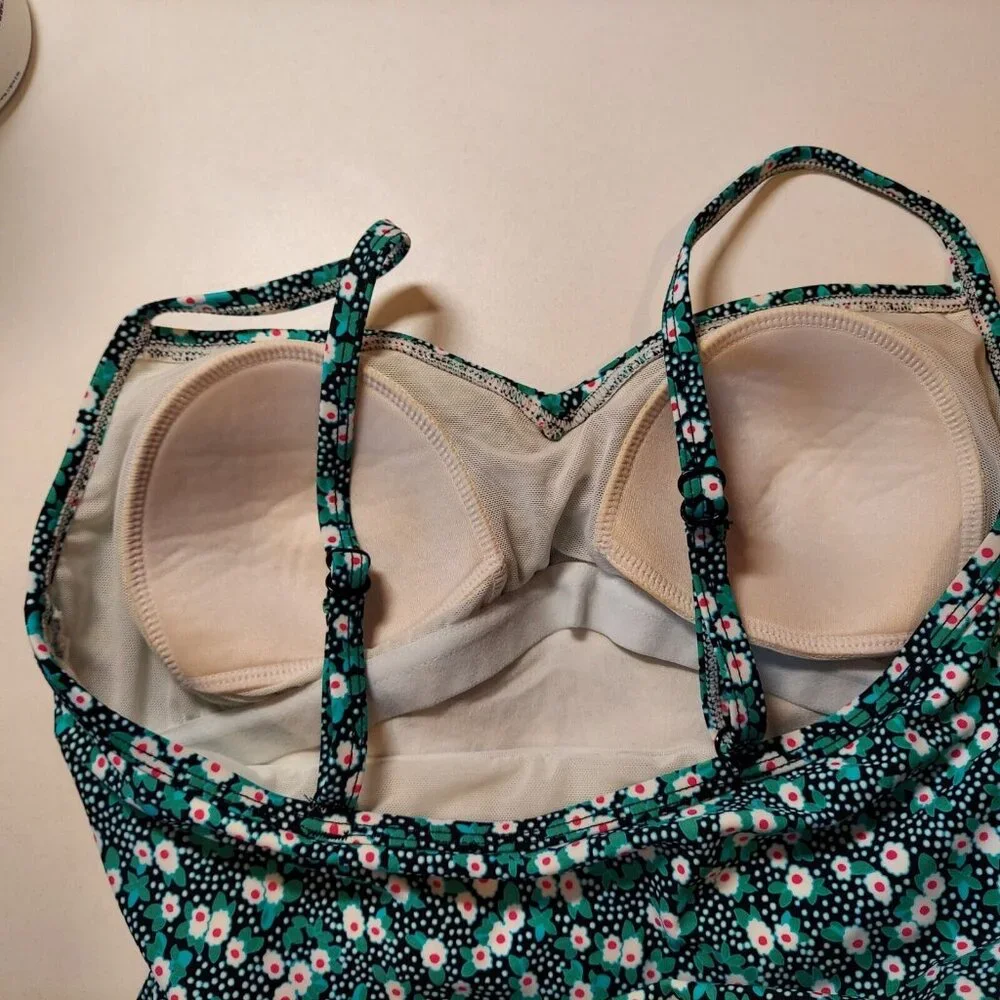 Croft & Barrow Tankini Top Womens 8 floral Green black adjust straps ditsy flora